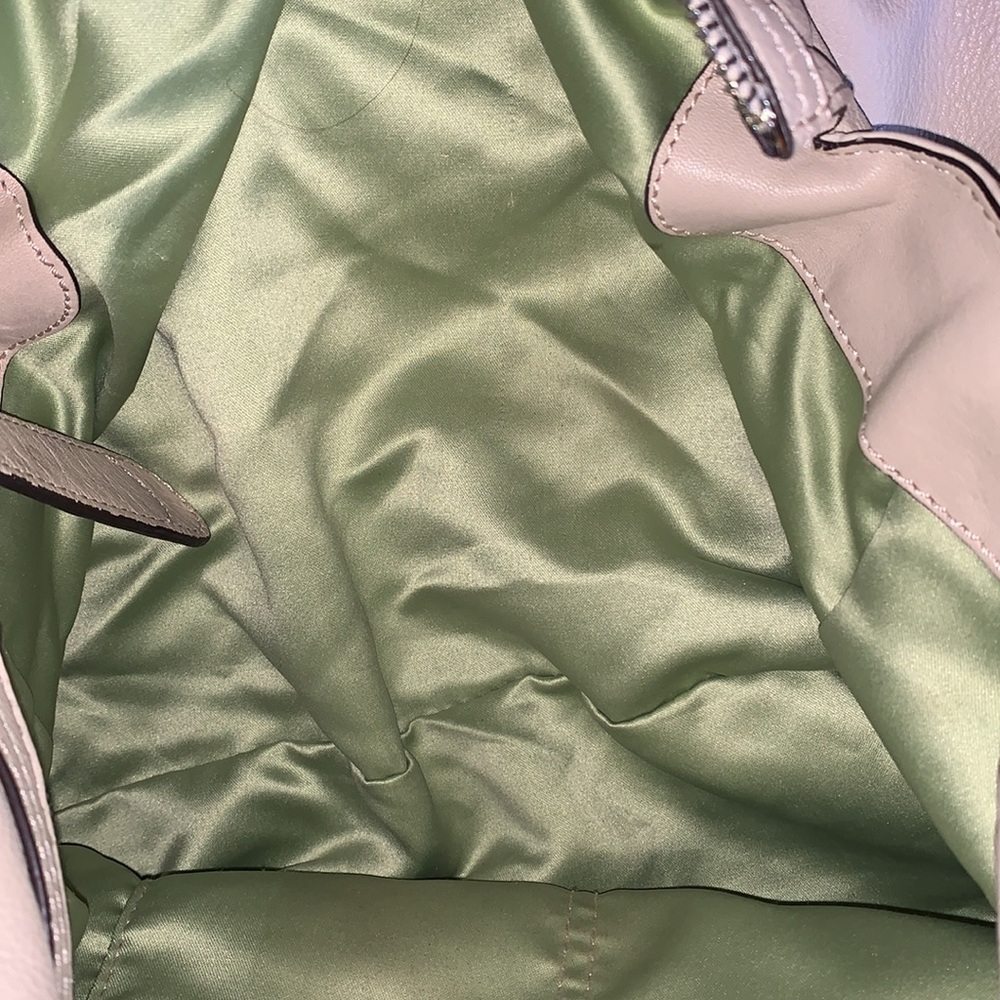 B Makowsky Shoulder Bag - Picture 11 of 14